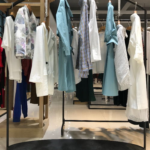 歌莉婭20夏杭精品連衣裙 解讀品牌折扣尾貨的走份批發模式